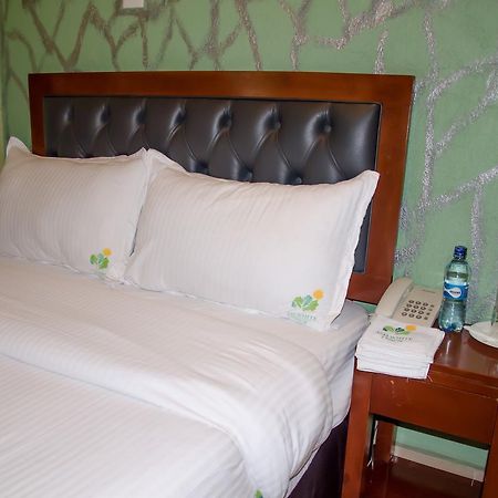 Ash White Hotel Найроби Экстерьер фото