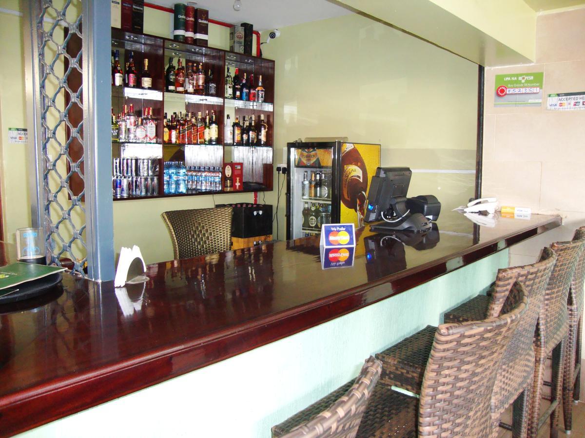 Ash White Hotel Найроби Экстерьер фото