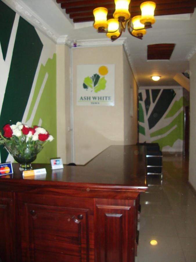 Ash White Hotel Найроби Экстерьер фото