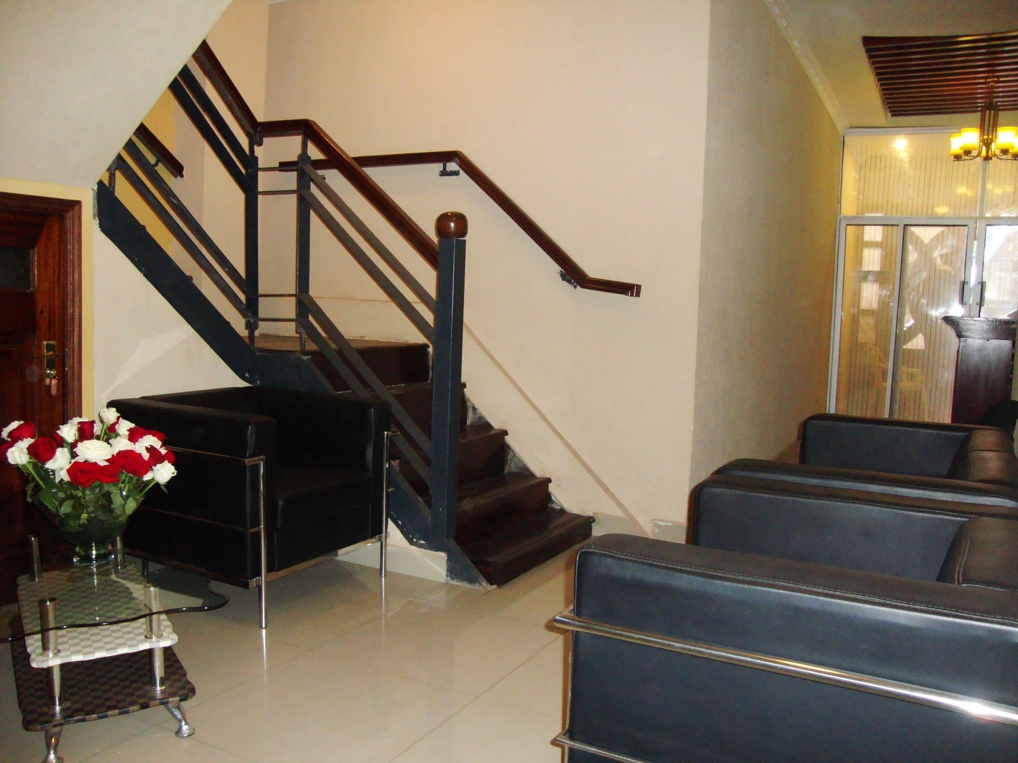 Ash White Hotel Найроби Экстерьер фото